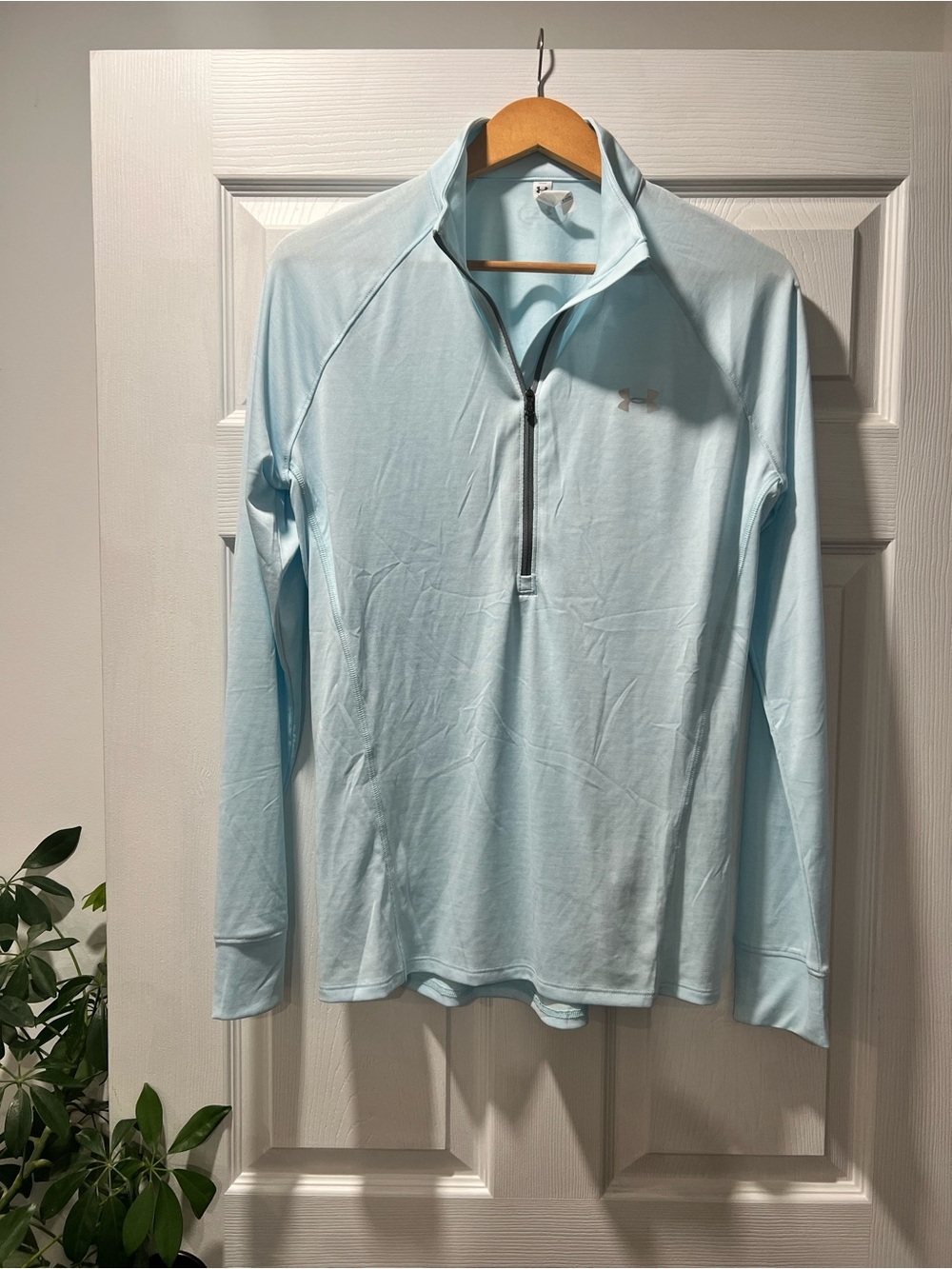 Under Armour 1/4 Zip Thin Long Sleeve Top Size Large